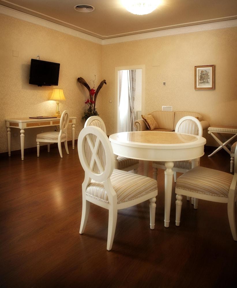 Hotel Santa Isabel Albacete Bagian luar foto