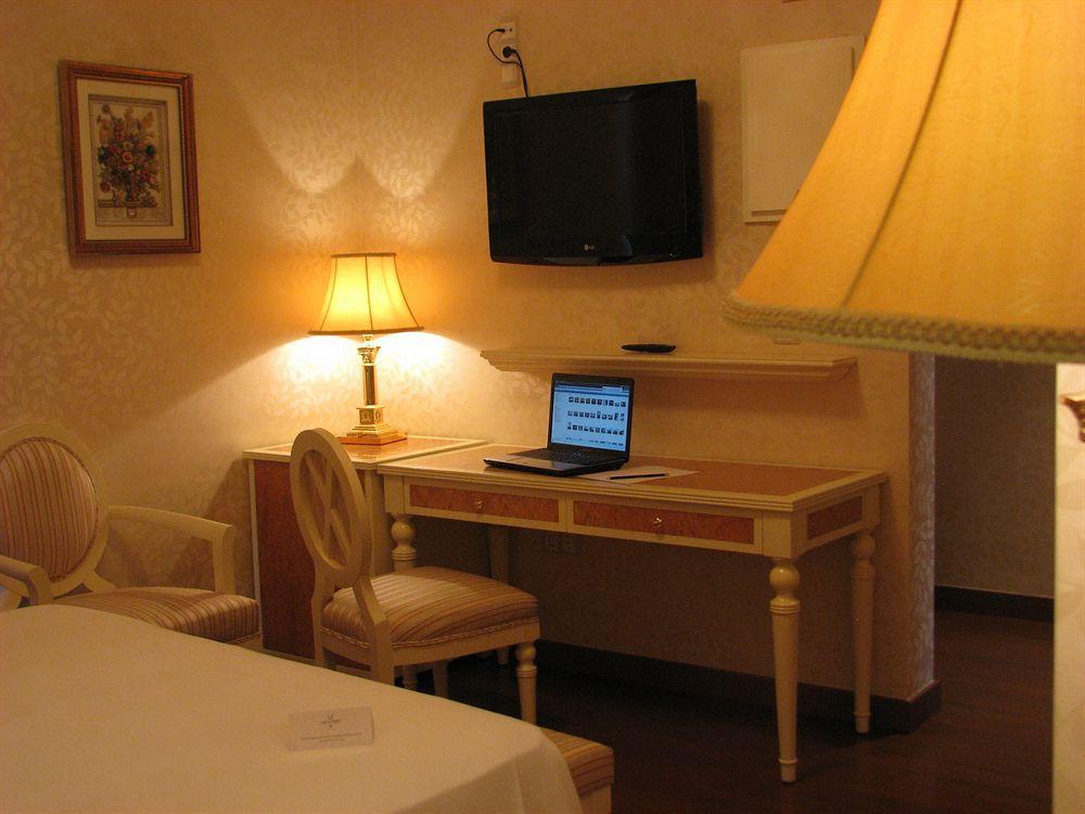 Hotel Santa Isabel Albacete Bagian luar foto