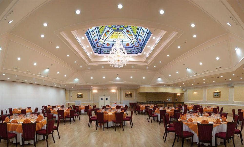 Hotel Santa Isabel Albacete Bagian luar foto