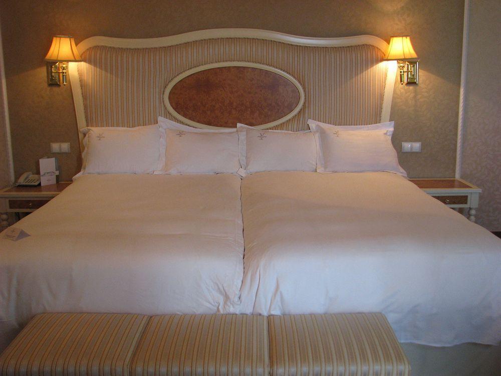 Hotel Santa Isabel Albacete Bagian luar foto