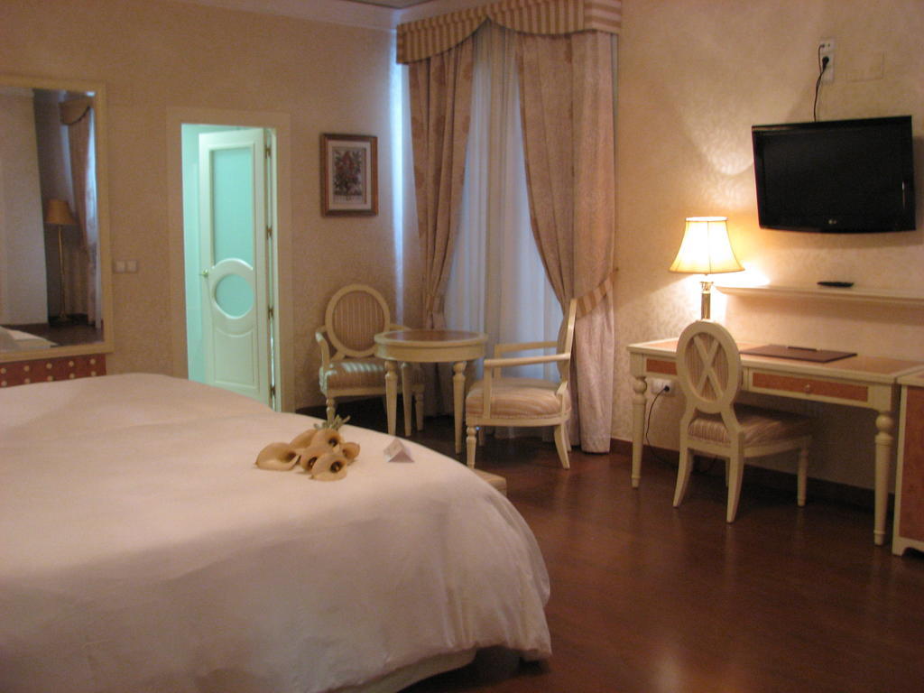 Hotel Santa Isabel Albacete Bagian luar foto