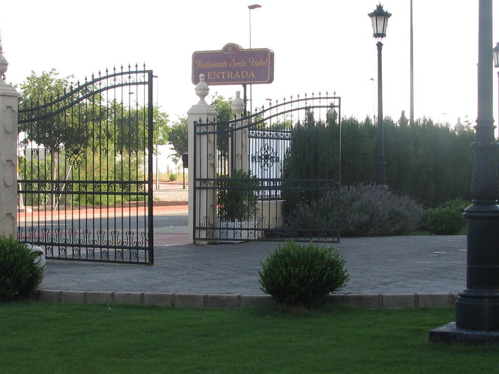 Hotel Santa Isabel Albacete Bagian luar foto