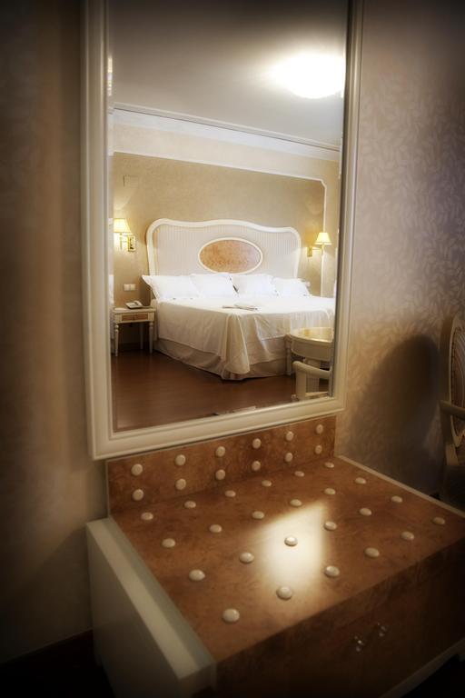 Hotel Santa Isabel Albacete Bagian luar foto